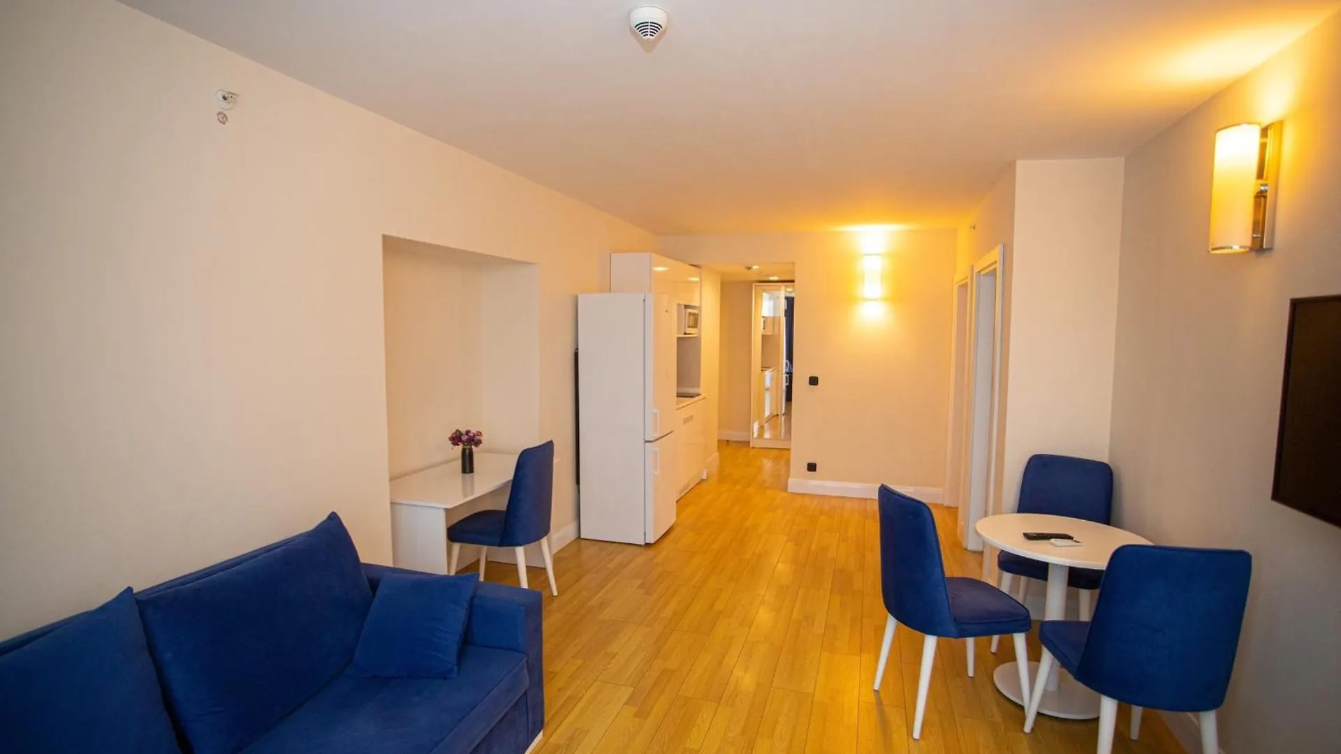 Batumi Orbi City Central Location Aparthotel 0*,  Grúzia