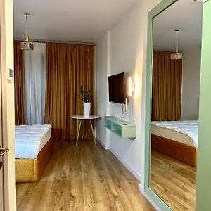 شقة فندقية White Sails Residential, باتومي